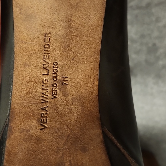 Vera Wang lavender label platform leather black heels size 7 - Picture 7 of 8